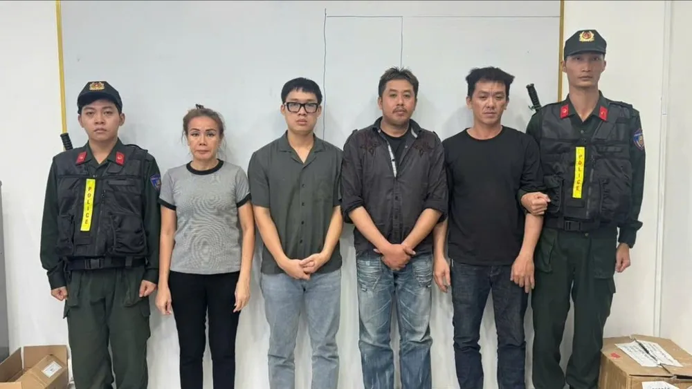 TPHCM: Khởi tố 4 bị can sản xuất, tiêu thụ gas giả