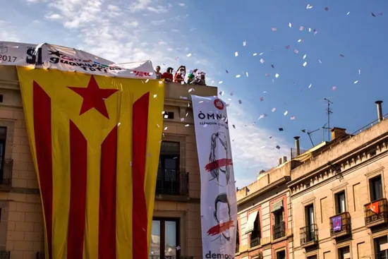 Tiến trình độc lập của người Catalonia đã khiến nền kinh tế Tây Ban Nha chịu thiệt hại nặng nề.