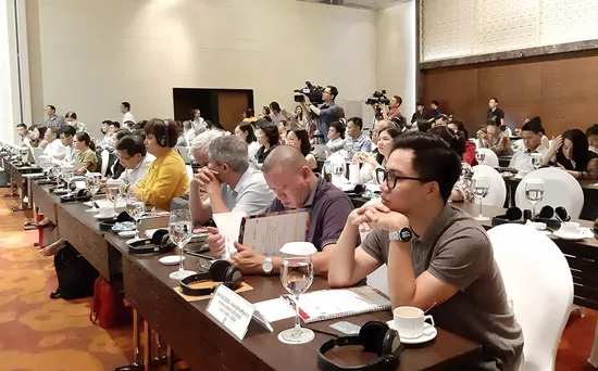 Các đại biểu dự hội thảo.