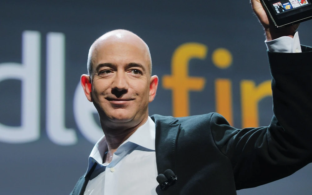 Tỷ phú Jeff Bezos thông báo từ chức CEO Amazon 