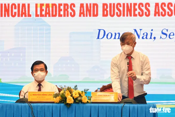 Doanh nghiệp FDI mong muốn tiêm vắc xin cho 100% công nhân - Ảnh 2. Doanh nghiệp FDI mong muốn tiêm vắc xin cho 100% công nhân - Ảnh 2.