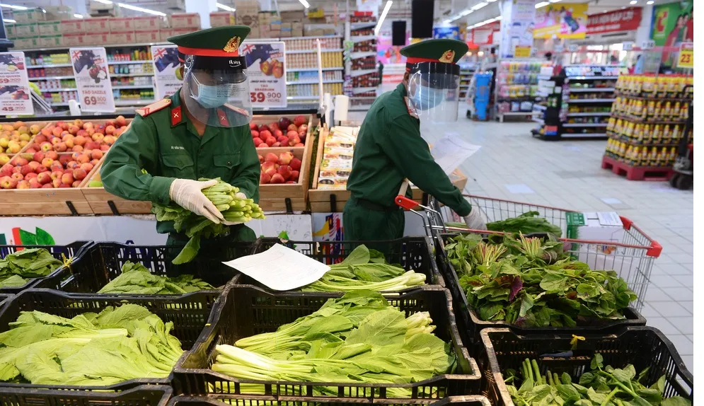 Đến ngày 30-9, tổng số lực lượng tham gia phòng, chống dịch Covid-19 trên địa bàn thành phố lên đến 187.275 người, trong đó lực lượng hỗ trợ gần 30.000 người.