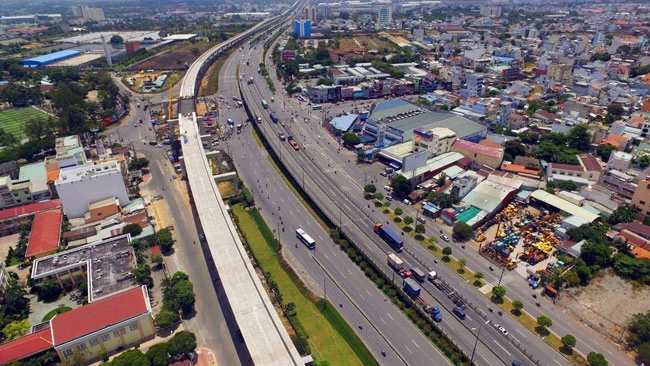 Tuyến Metro số 1 nhìn từ trên cao