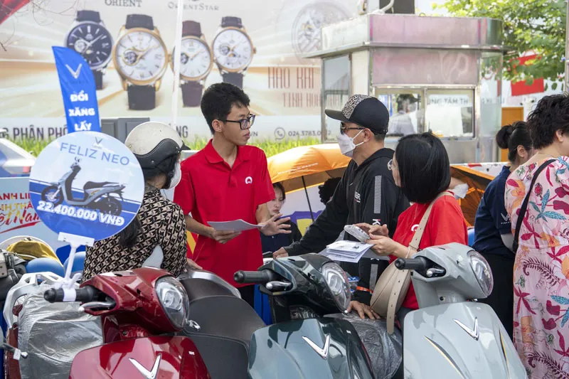 Hoạt động “Đổi xăng lấy điện” là cơ hội tốt để người dân chuyển đổi xanh dễ dàng. A4.jpg