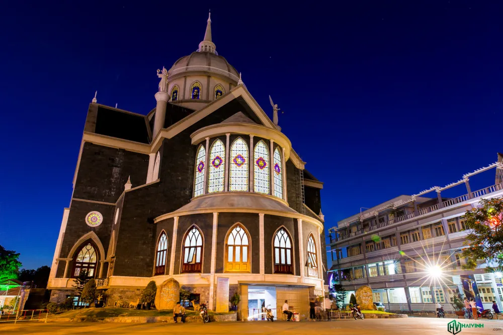 Nhà thờ đẹp nhất tỉnh Bình Dương hình ảnh 17 Nha tho dep nhat tinh Binh Duong hinh anh 17