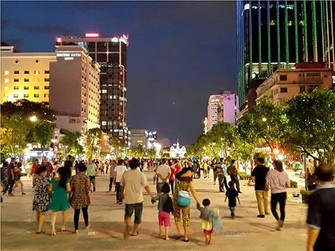 Phố đi bộ Nguyễn Huệ Phố đi bộ Nguyễn Huệ