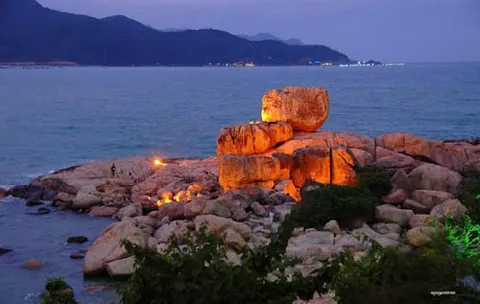 Hòn Chồng- Hòn vợ Hòn Chồng- Hòn vợ