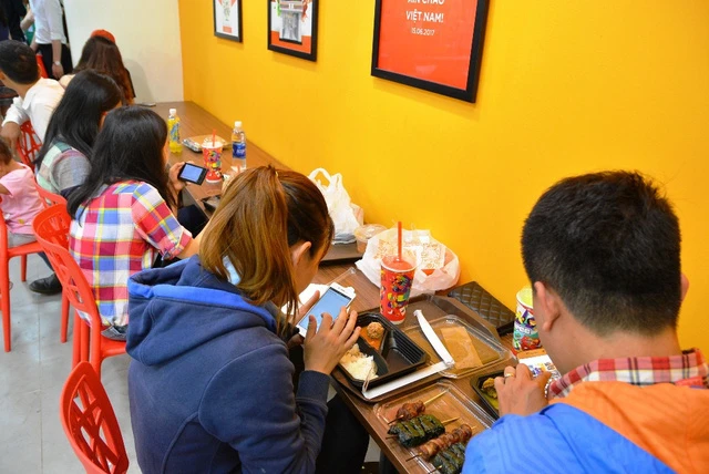 Kết cục "bi thảm" của 7-Eleven Indonesia ảnh 1 7-Eleven ở Việt Nam được vận hành theo mô hình giống với 7-Eleven Indonesia