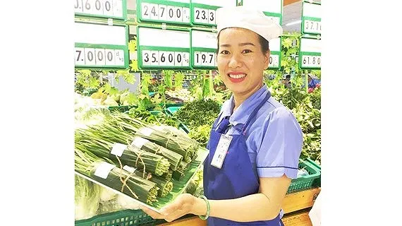 Saigon Co.op retail stores nationwide stop selling plastic straws