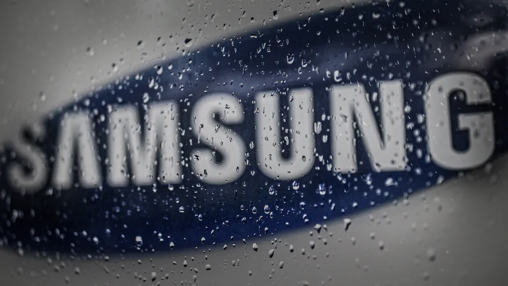 Distractions at the top come at a time when Samsung Electronics could potentially capitalize on the troubles facing Chinese rival Huawei Technologies. © Reuters
