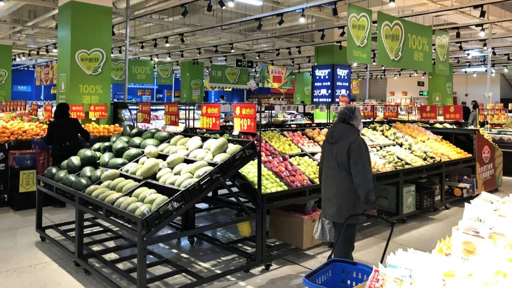 Customers have been slow to return, with traffic at this Walmart near Shanghai at less than half of usual levels. (Photo by Naoki Matsuda)