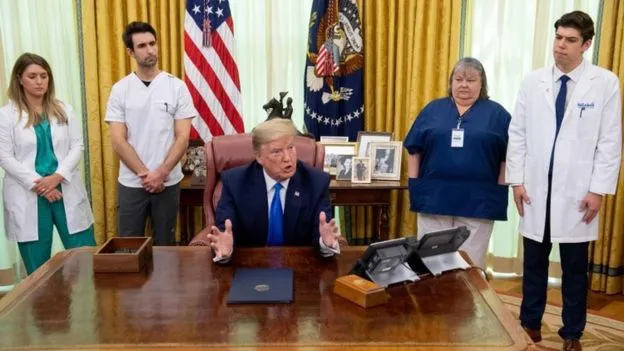 Tổng thống MỹDonald Trumpphát biểu với các phóng viên tại Phòng Bầu dục hôm 6/5. Ảnh:AFP. TT Trump: Covid-19 con te hon ca Tran Chau Cang hinh anh 1 112174279_trumpafp.jpg