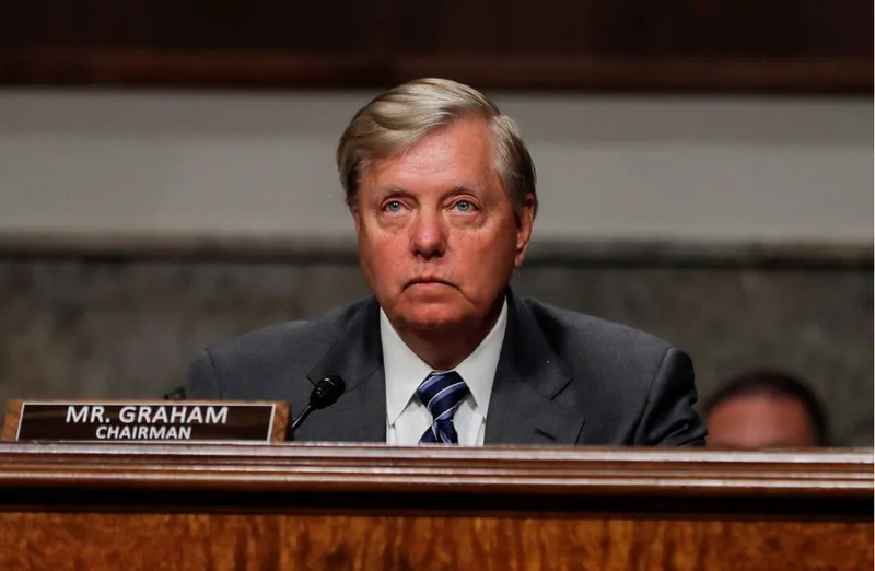 Đồng minh ông Trump trình dự luật phạt Trung Quốc vì COVID-19 ảnh 1 Đồng minh ông Trump trình dự luật phạt Trung Quốc vì COVID-19 - ảnh 1