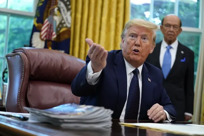 Tổng thống Mỹ Donald Trump. Ảnh:AP. TT Trump de doa dung quan doi de ‘ap dao’ nguoi bieu tinh hinh anh 2 1000_Trum_Trump_AP.jpeg