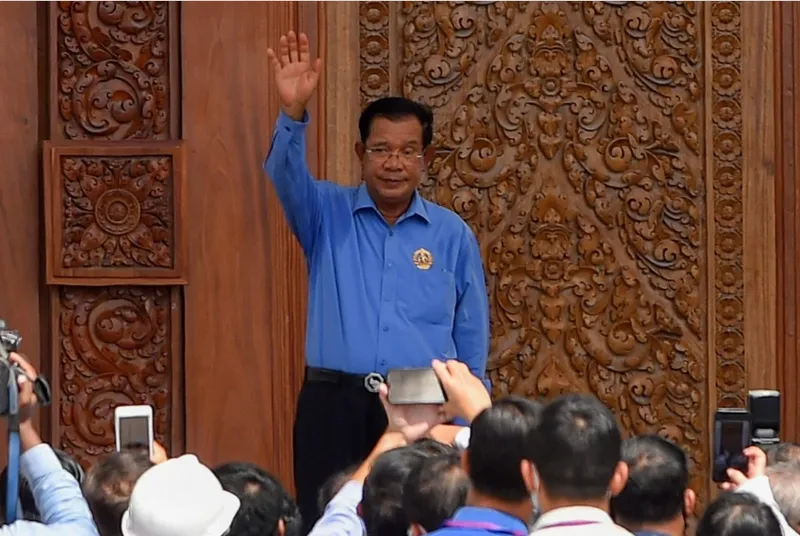 Ông Hun Sen nói phe đối lập chờ kiếp sau nếu muốn nắm quyền ảnh 1 Ông Hun Sen nói phe đối lập chờ kiếp sau nếu muốn nắm quyền - ảnh 1