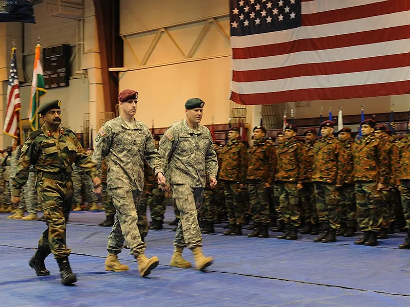 Trung Quốc gặp khó khi đối đầu cùng lúc Mỹ, Ấn ảnh 1 Trung Quốc gặp khó khi đối đầu cùng lúc Mỹ, Ấn - ảnh 1