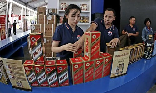 Công ty Kweichow Moutai chuyên sản xuất rượu.