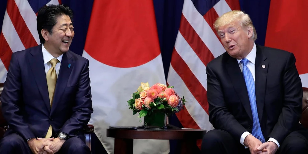  Cựu thủ tướng Shinzo Abe đã thành công trong việc duy trì liên minh Mỹ-Nhật với tổng thống Donald Trump khi ông còn tại vị. Ảnh: Evan Vucci/AP