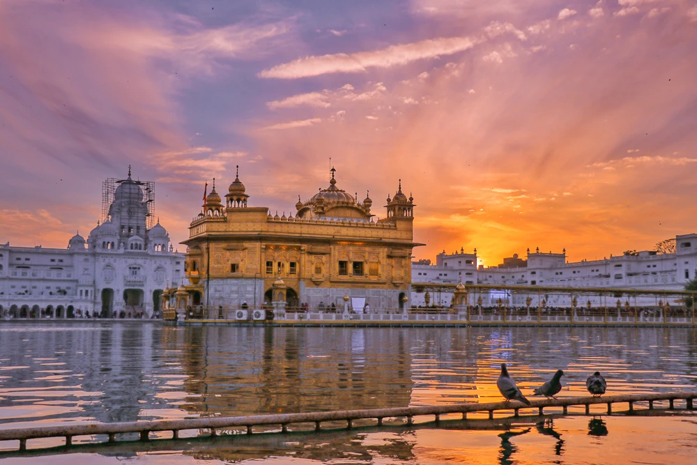 Harmandir Sahib, hay còn gọi là Đền Vàng ở Ấn Độ