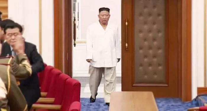 Người dân Triều Tiên lo ông Kim Jong-un... sụt cân! ảnh 1 Người dân Triều Tiên lo ông Kim Jong-un... sụt cân! ảnh 1