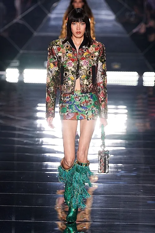 Phuong Oanh walks Dolce & Gabbana runway in Milan, Sept. 25. Photo courtesy of Phuong Oanh