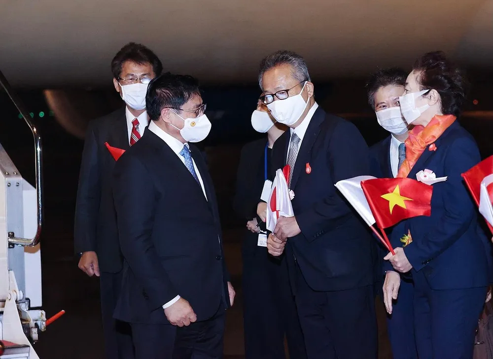 Các quan chức Nhật Bản đón Thủ tướng Phạm Minh Chính và đoàn đại biểu Việt Nam VGP Thủ tướng Phạm Minh Chính thăm Nhật: Củng cố quan hệ đối tác chiến lược trong 'bình thường mới' - ảnh 1