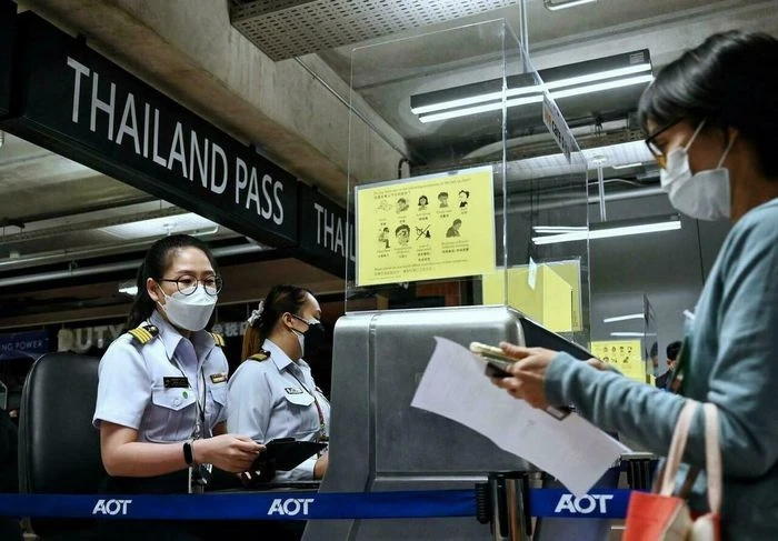 Thái Lan đã tái áp đặt quy định cách ly với người nhập cảnh. Ảnh: AFP.