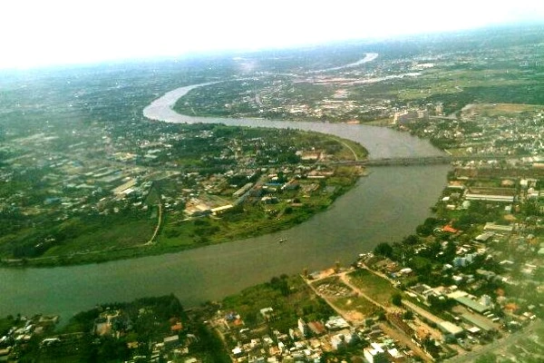 Saigon River.