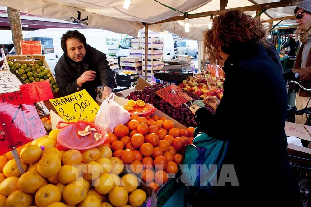 Kinh tế toàn cầu trước nguy cơ suy thoái do lạm phát cao ảnh 1