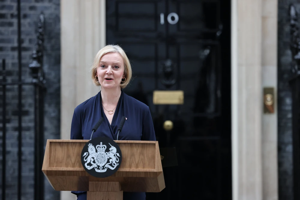  Liz Truss từ chức thủ tướng vào sáng 20-10. Ảnh: NBCNews