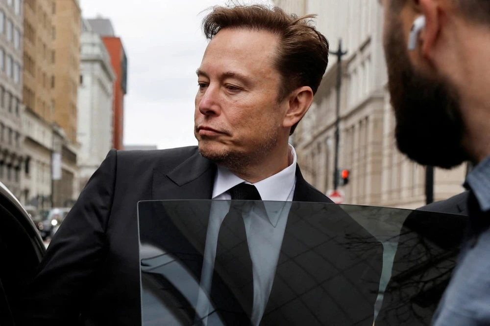 Elon Musk tuyên bố sẽ ra mắt AI thách thức ChatGPT do Microsoft hậu thuẫn