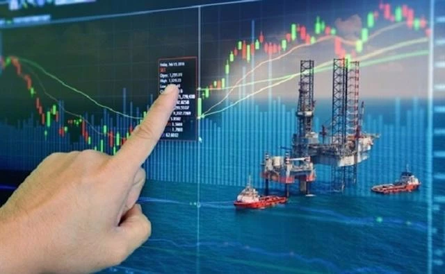 Oil and Gas Stocks: Riding the Crude Price Rollercoaster