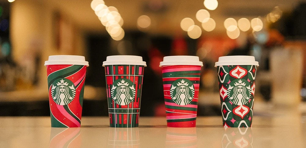 Nhân viên Starbucks ở Mỹ đình công ngày Red Cup