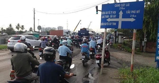 HCMC Invests 2,000 Billion VND in Expanding Road to Cat Lai Port