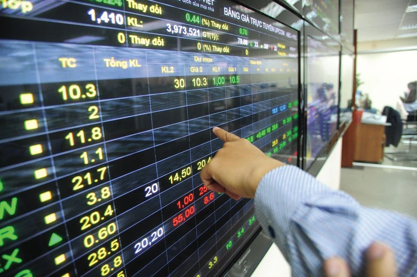 Vietnam Stock Market Remains Active Despite Struggles to Stay Above 1,300 Points