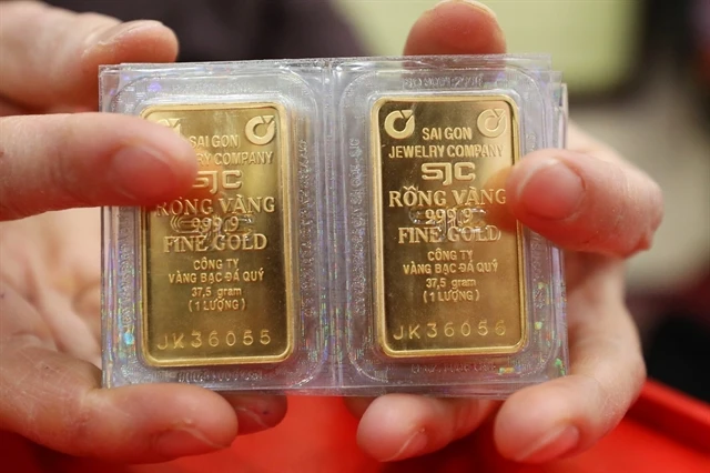 Gold Prices See Unpredictable Fluctuations