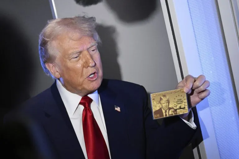 Gần 70.000 người đăng ký thẻ vàng 5 triệu USD của ông Trump