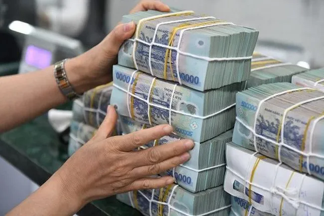 Vietnam’s Credit Surge Tests the Banking System’s Safety Buffer