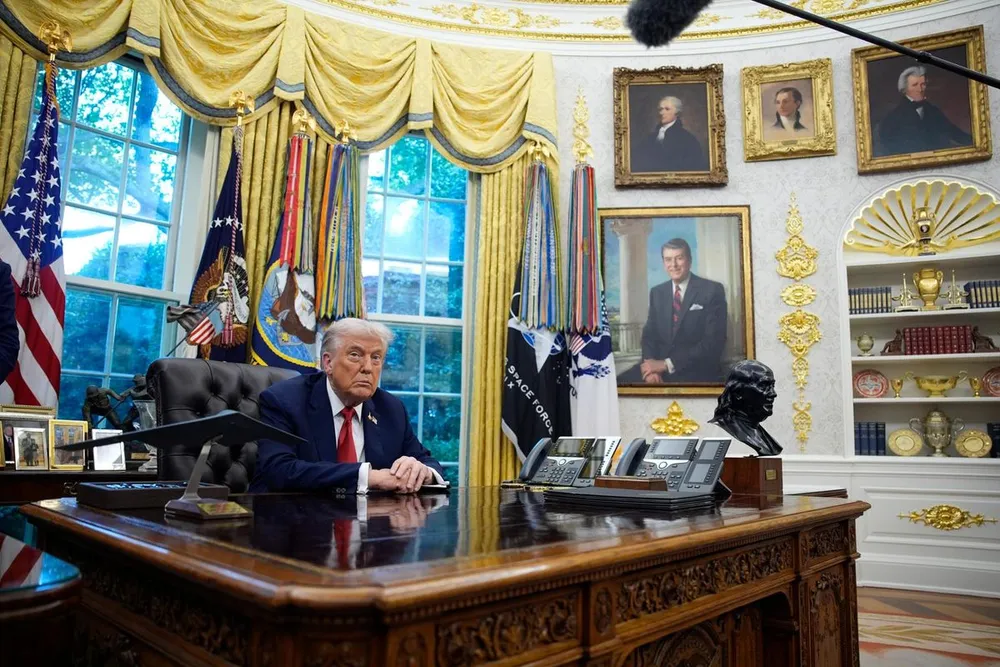 Tổng thống Donald Trump tại Phòng Bầu dục, Nhà Trắng, ngày 25-9-2025. Ảnh: EPA-Yonhap
