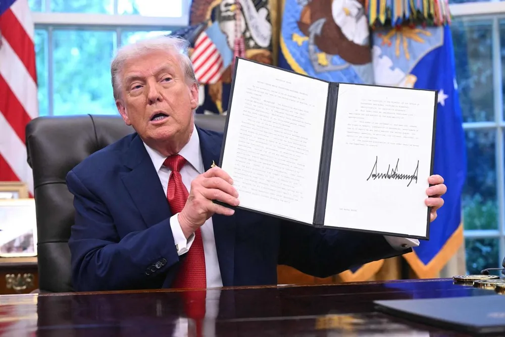 Ông Trump ký sắc lệnh ủng hộ thỏa thuận chuyển TikTok sang sở hữu Mỹ