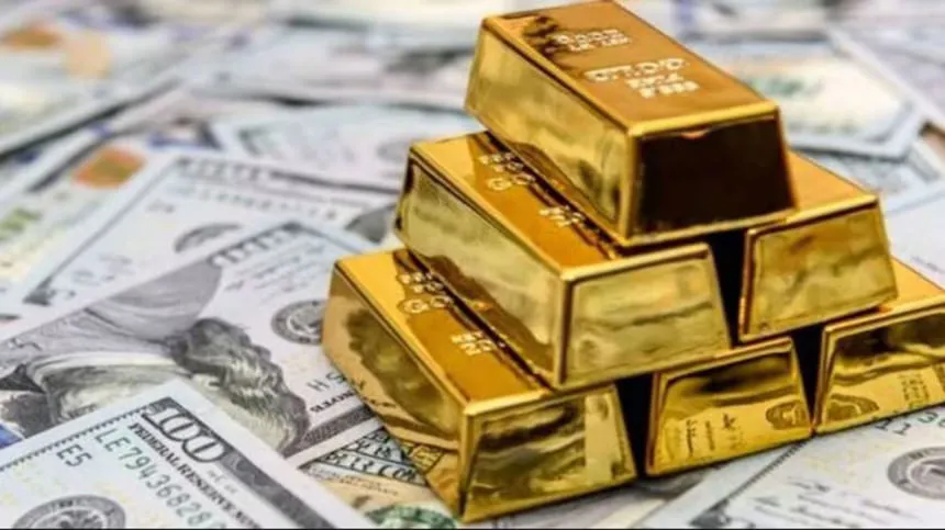Giá vàng lần đầu vượt mốc 4.200 USD
