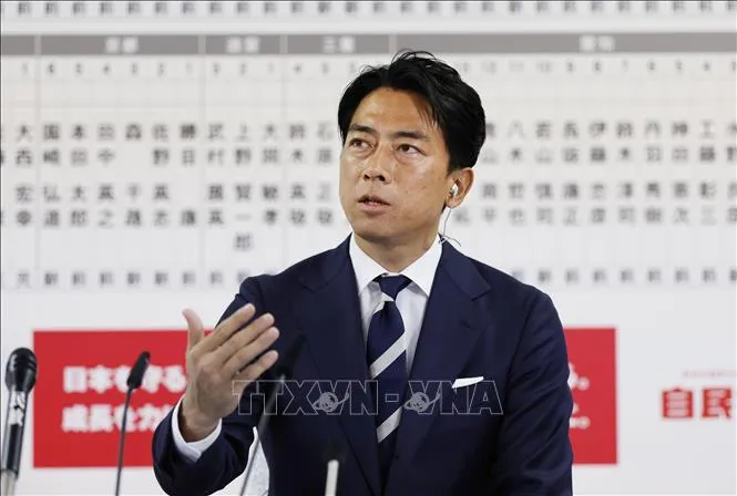 Shinjiro Koizumi, Chủ tịch Ủy ban Chiến lược bầu cử của Đảng Dân chủ cầm quyền, trong cuộc họp báo tại Tokyo, sau tổng tuyển cử ngày 27/10/2024. Ảnh: Kyodo/TTXVN