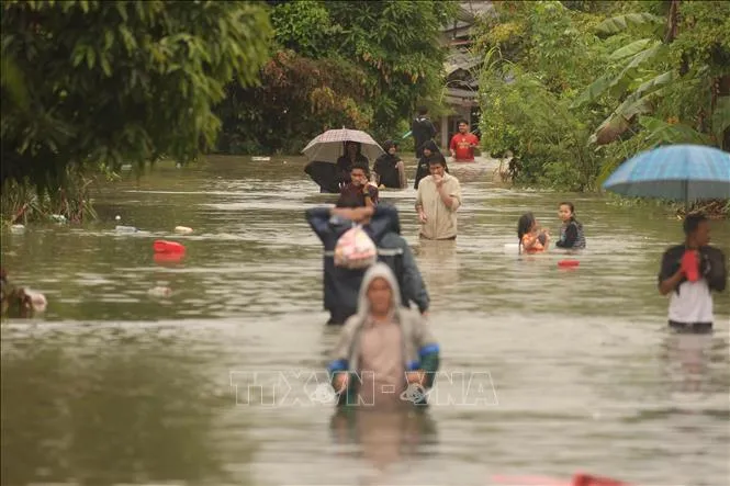 Cảnh ngập lụt tại Narathiwat, Thái Lan. Ảnh: THX/TTXVN