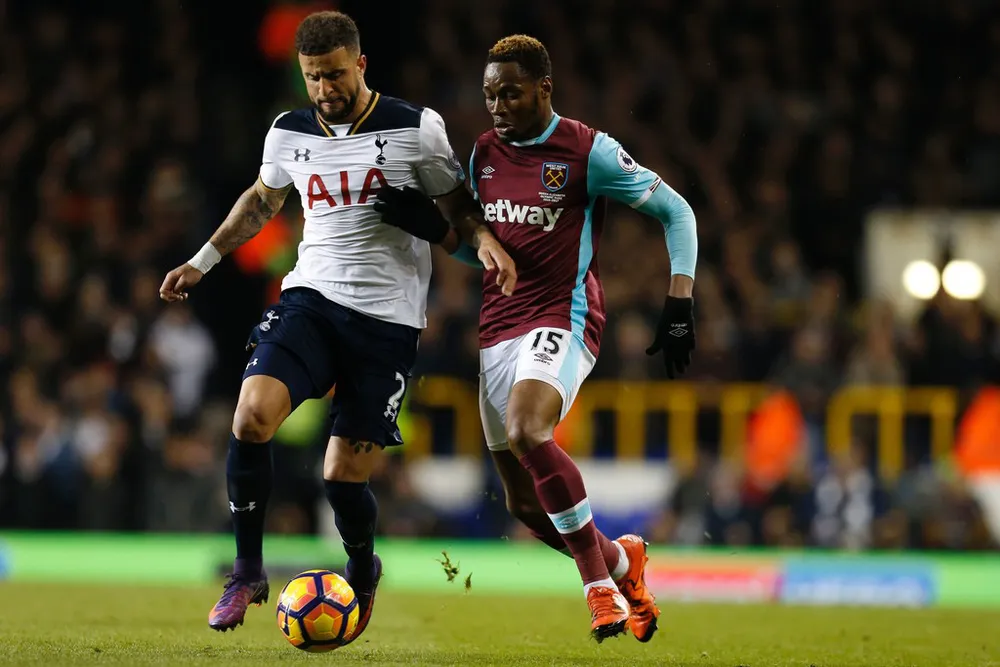 West Ham (phải) liệu có ngáng đường thành công một Tottenham đang bừng bừng khí thế?