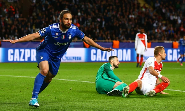 Higuain đã giúp Juve bỏ túi chiếc vé chung kết.
