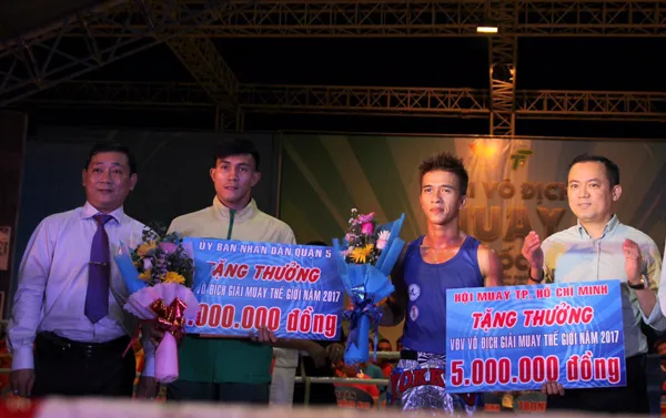 2 nhà VĐTG được trao thưởng. Ảnh: Nhật Anh