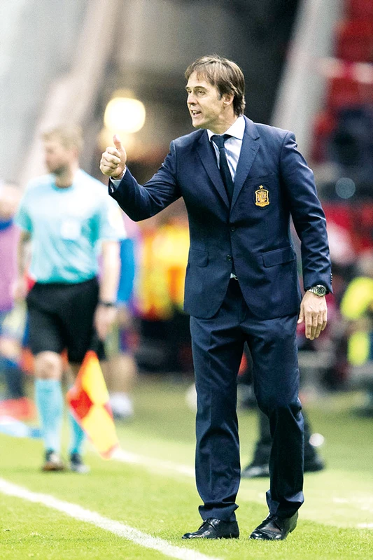 Nhiều thách thức đang chờ đón HLV Julen Lopetegui