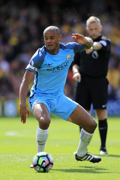 Vincent Kompany vẫn luôn xuất sắc, nhưng thể trạng luôn là vấn đề lớn.