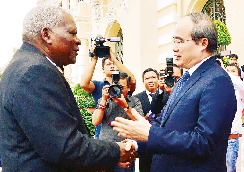 Bí thư Thành ủy TPHCM Nguyễn Thiện Nhân tiếp Chủ tịch Quốc hội Cuba Juan Esteban Lazo Hernandez Ảnh: VIỆT DŨNG