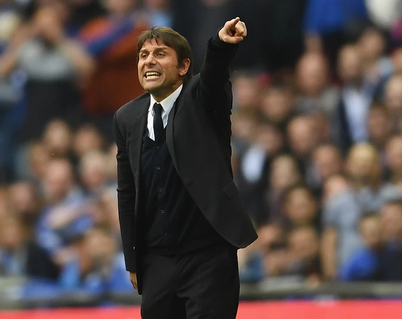 HLV Antonio Conte sẽ sớm có được những tân binh ưng ý?